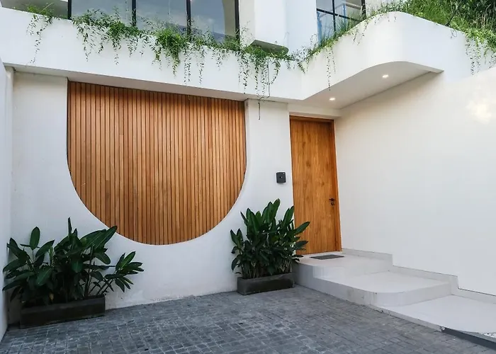 Balmoral Villa *